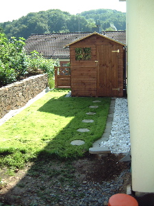 Mai 2007 Rasen auf der Garage ist fertig ;-)